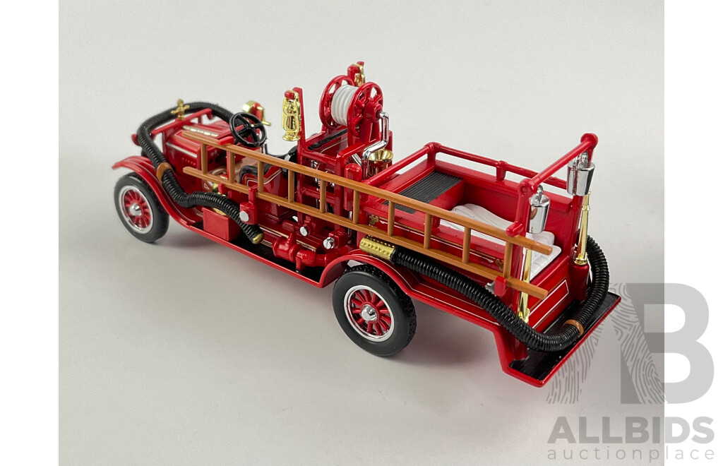 Matchbox Models of Yesteryear Fire Engine Series 1916 Ford Model T (YFE22-M)