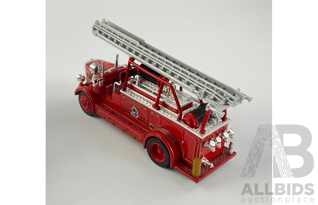 Matchbox Models of Yesteryear Fire Engine Series 1936 Leyland Cub Open Top Ladder (YYM37635)