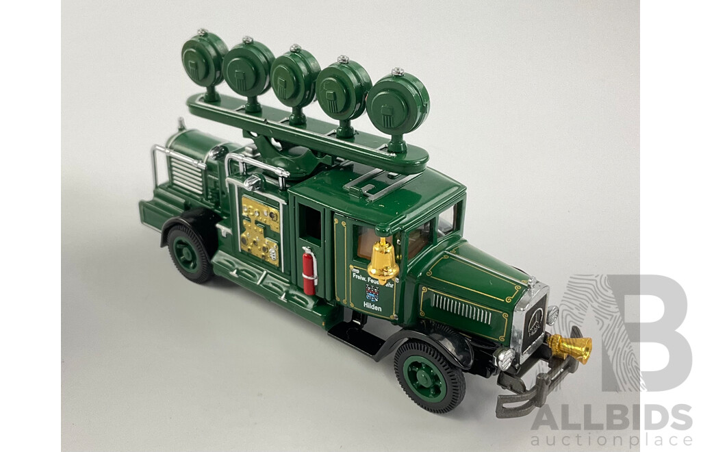 Matchbox Models of Yesteryear Fire Engine Series 1932 Mercedes L5 Spotlight/Generator Truck (YYM37632)