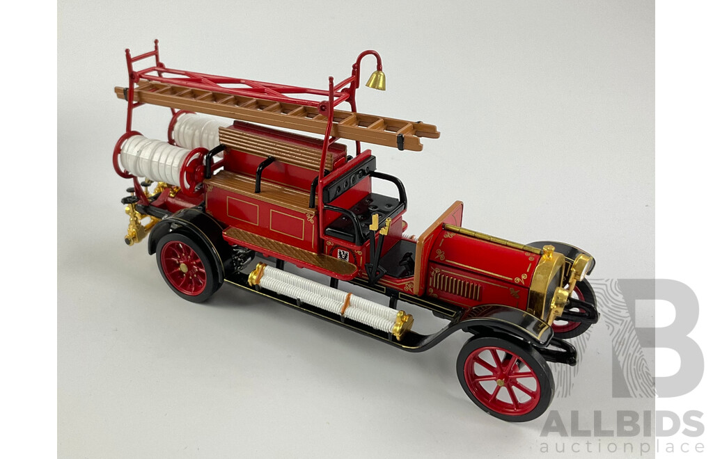 Matchbox Models of Yesteryear Fire Engine Series 1912 Mercedes-Benz (YFE20-M)