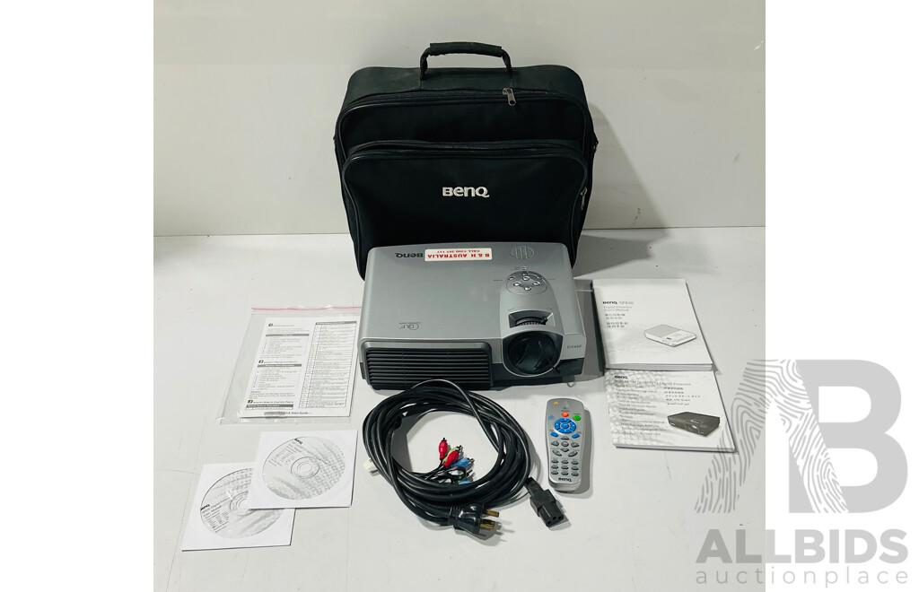 BENQ DX660 Digital Projector with Transport Case, Remote and Cabling