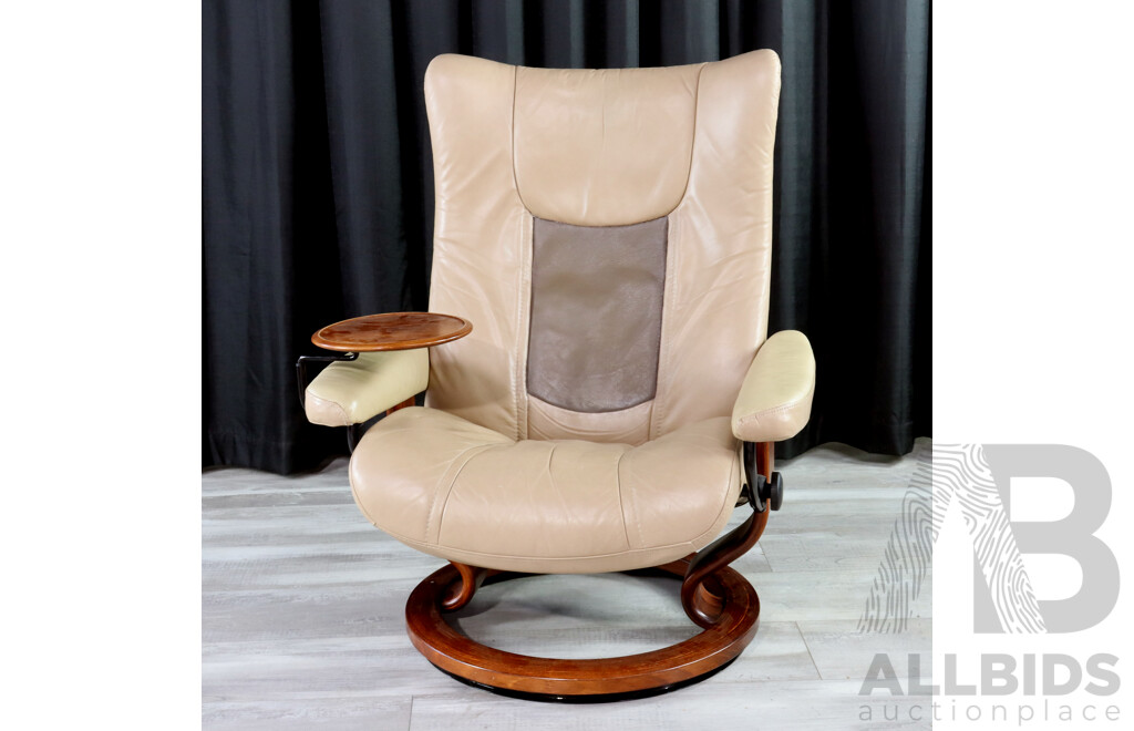 Leather Reclining Lounge Chair by StressLess Furniture