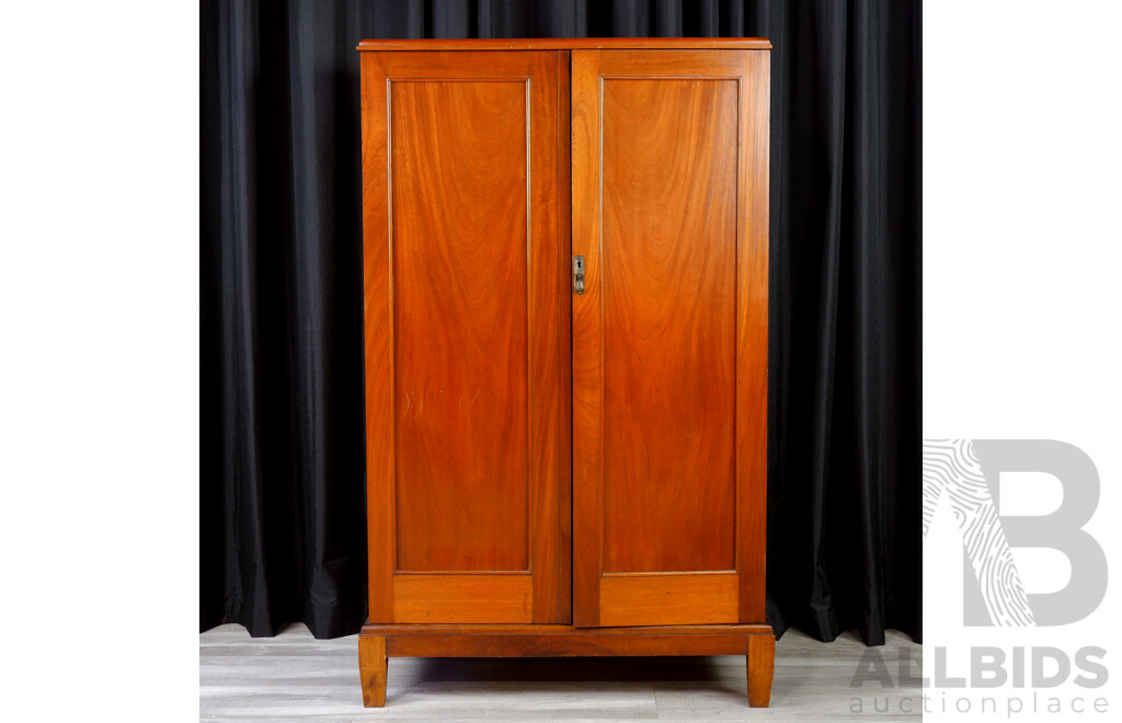 Reproduction Mahogany Gents Robe