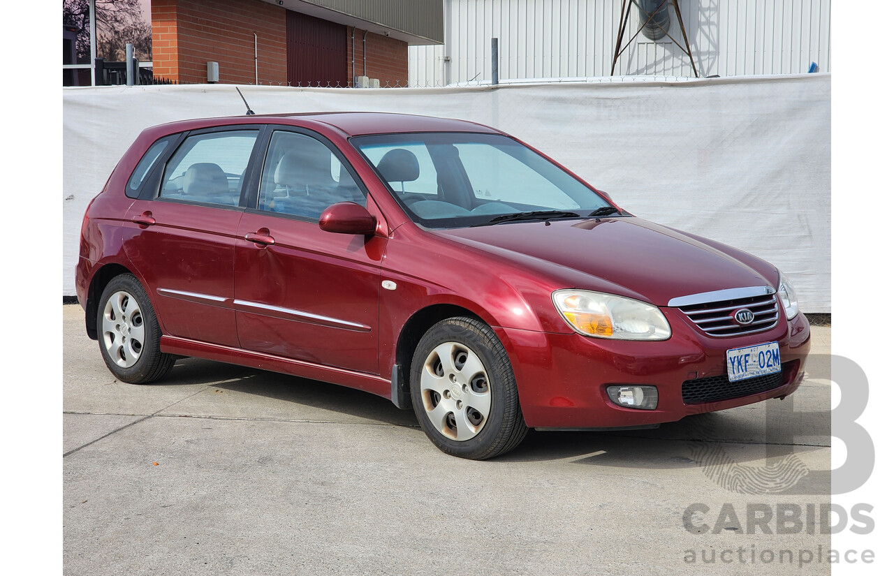 07/2007 Kia Cerato  FWD LD 5D Hatchback Red 2.0L