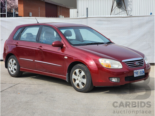 07/2007 Kia Cerato  FWD LD 5D Hatchback Red 2.0L