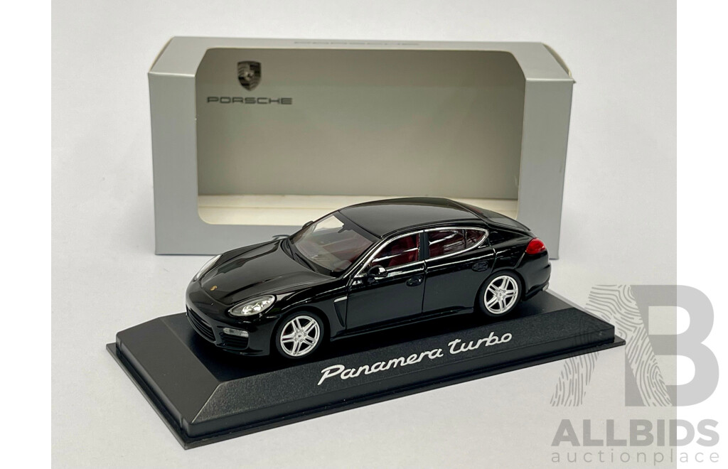 Minichamps Porsche Panamera Turbo - 1/43 Scale