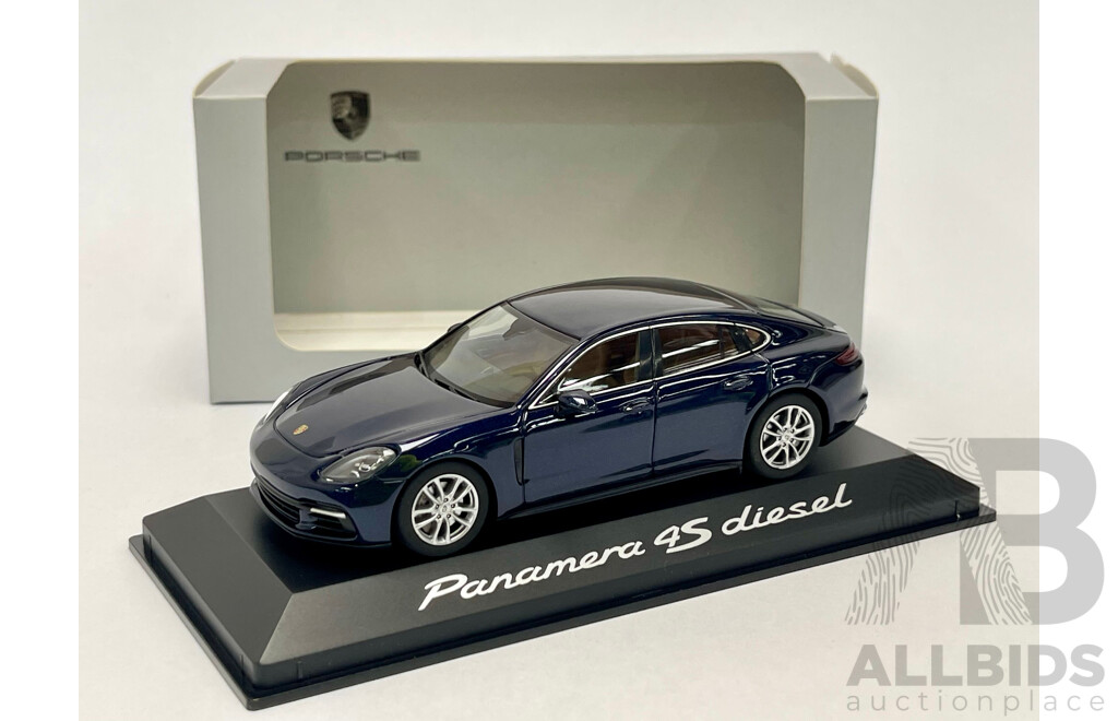 Herpa Porsche Panamera 4S Diesel - 1/43 Scale