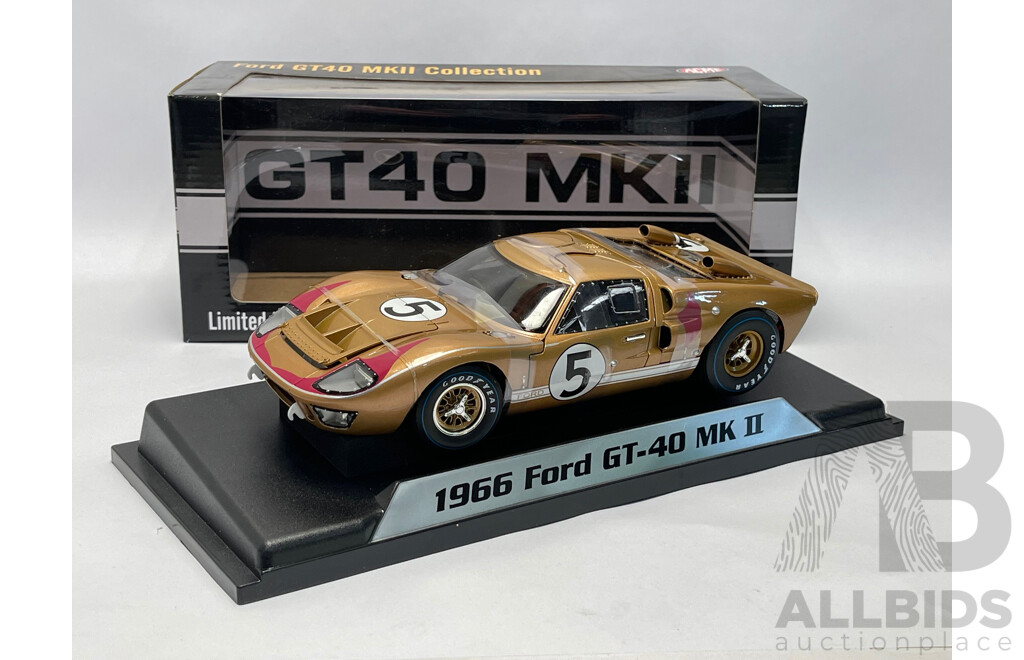 ACME 1966 1:18 Ford GT40 MKII Le Mans #5 Sebring Gold 1:18 Scale Model Car - New