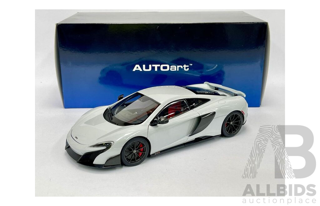 AUTOart 2016 McLaren 675 LT Silica White 76046 1:18 - New