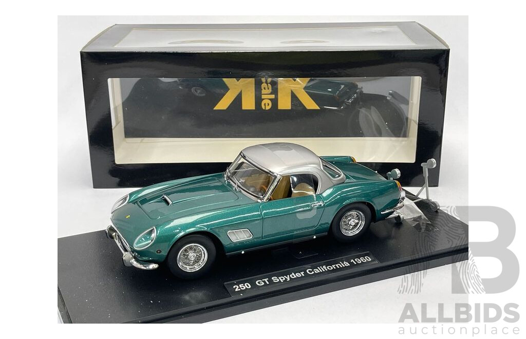 KK-Scale 1960 Ferrari 250 GT California Spyder W Removeable Roof Green Metallic / Silver 1:18 - New