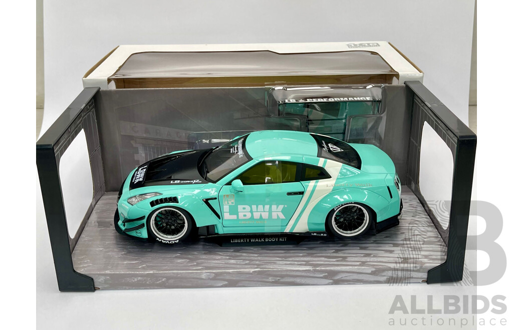 Solido 2020 Nissan R35 GTR Liberty Walk Kit 2.0 Teal 1:18 Scale - New