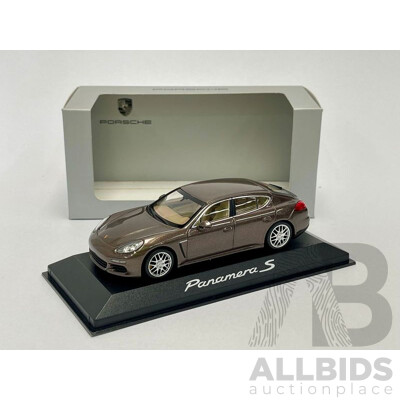 Minichamps Porsche Panamera S - 1/43 Scale