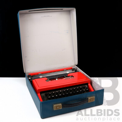 Vintage Olivetti Dora Portable Typewriter