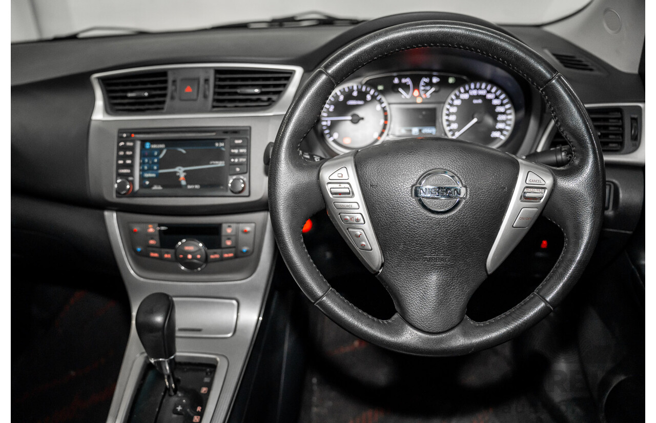 8/2015 Nissan Pulsar SSS C12 SERIES 2 5d Hatchback Deep Sapphire Metallic Turbo 1.6L
