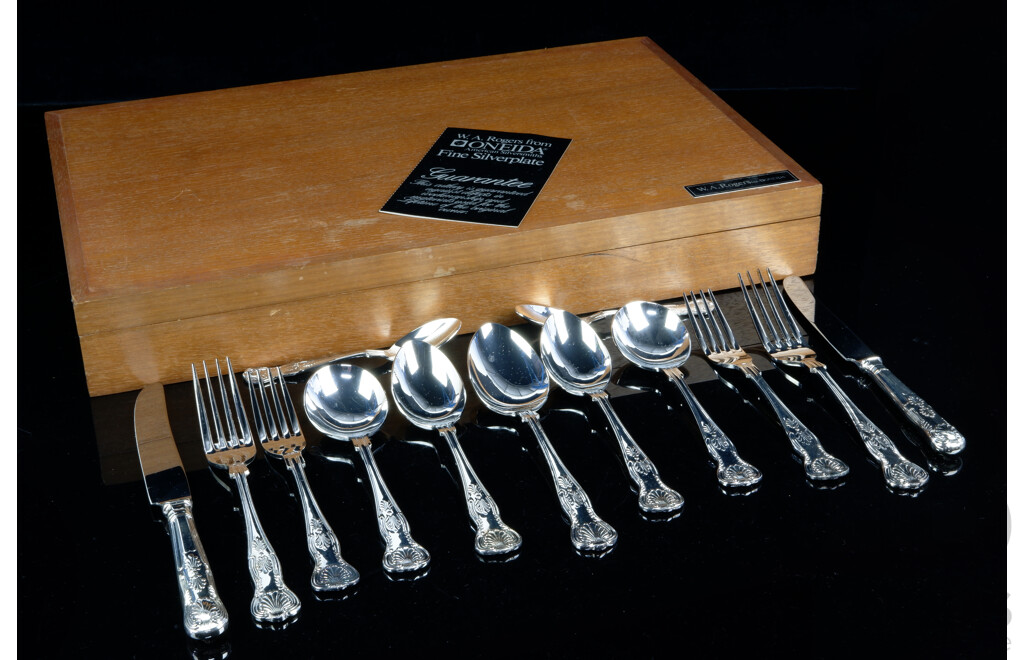 Retro W.A Rogers From Oneida Silver Plate 44 Piece Flatware Set in Kings Pattern in Wooden Canteen