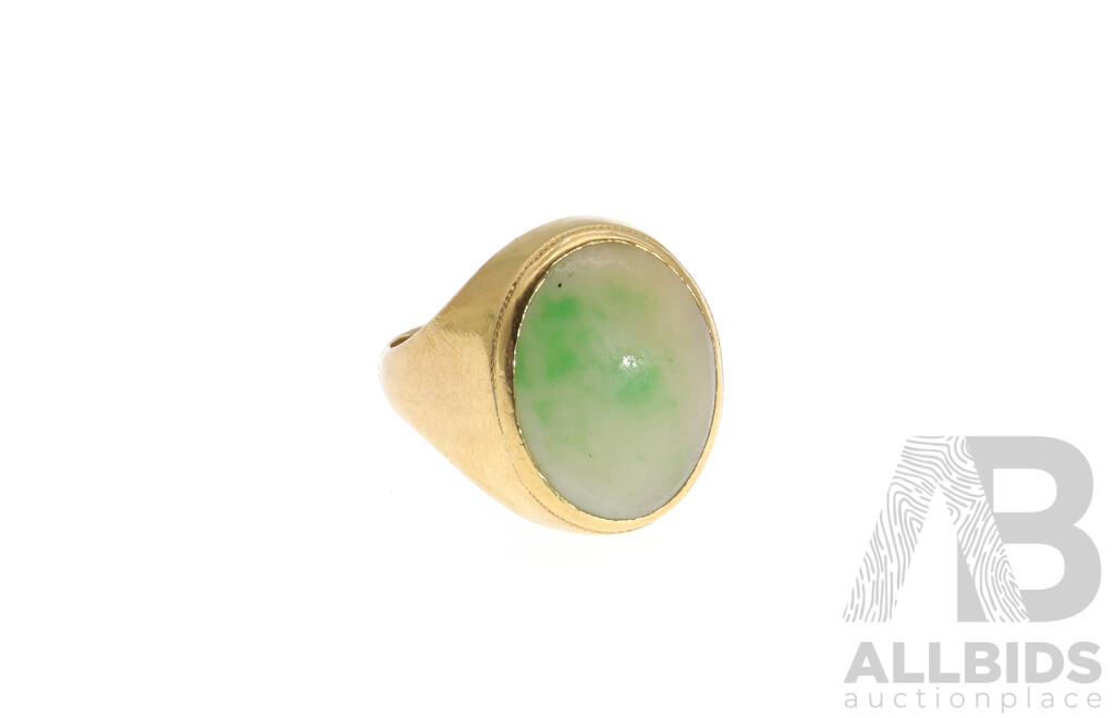 22ct Vintage Natural Jade Ring, Size O, 6.08 Grams