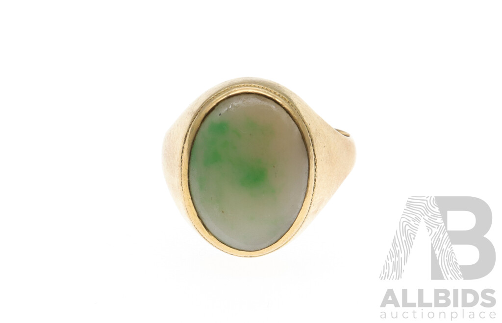 22ct Vintage Natural Jade Ring, Size O, 6.08 Grams