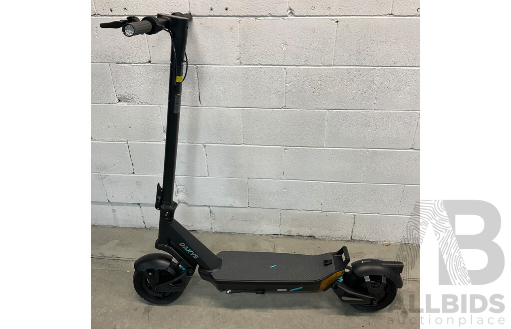 DAXYS Bandicoot L9P 48V Electric Scooter - ORP $1,999.00