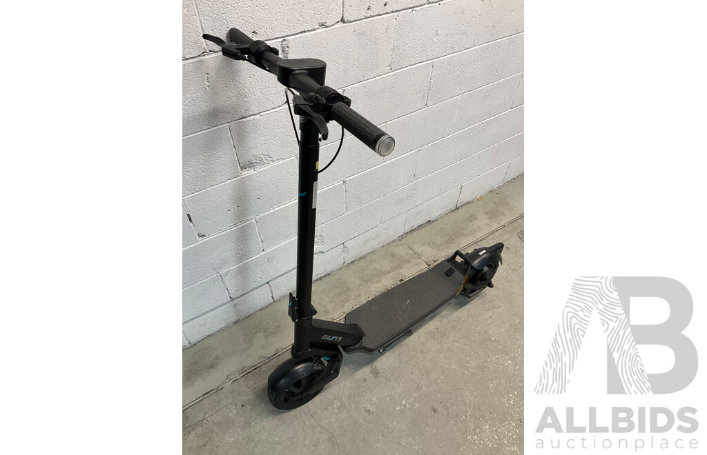 DAXYS Bandicoot L9P 48V Electric Scooter - ORP $1,999.00