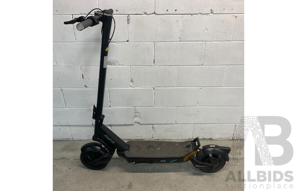 DAXYS Bandicoot L9P 48V Electric Scooter - ORP $1,999.00