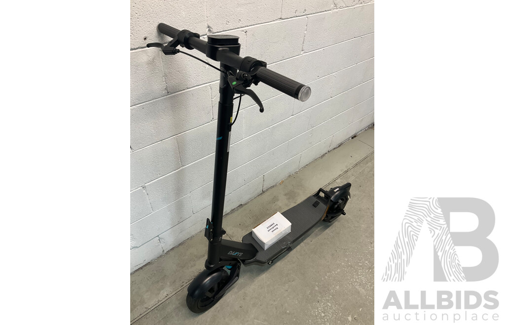 DAXYS Bandicoot L9P 48V Electric Scooter - ORP $1,999.00