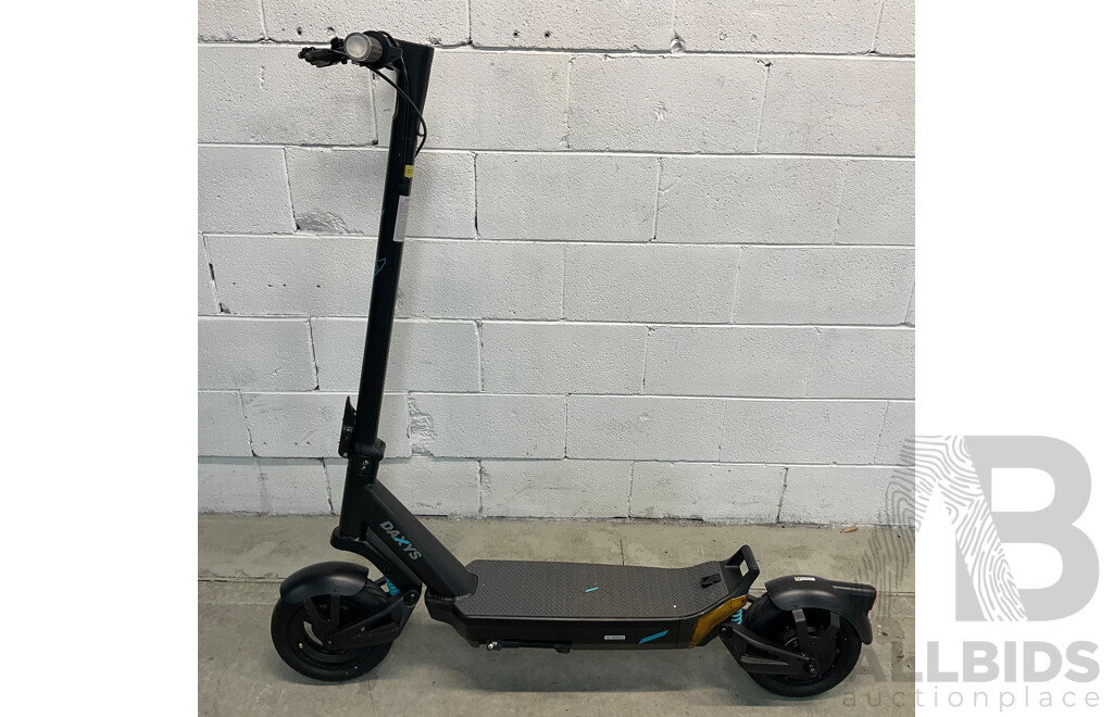 DAXYS Bandicoot L9P 48V Electric Scooter - ORP $1,999.00