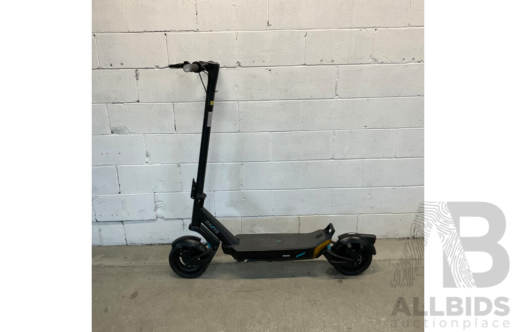 DAXYS Bandicoot Electric Scooter L9P 48V - ORP $1,999