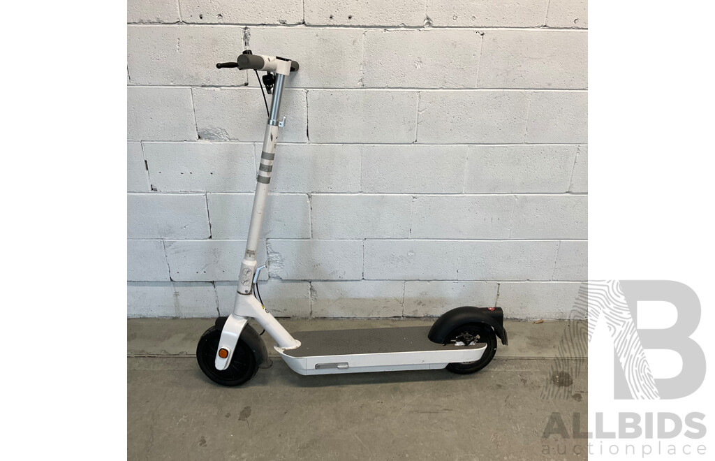 OKAI E-Scooter ES30L - ORP $1,199.00