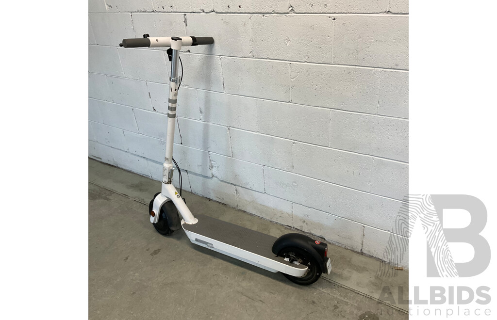 OKAI E-Scooter ES30L - ORP $1,199.00