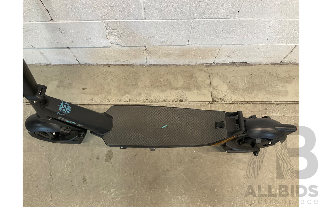 DAXYS Bandicoot L9P 48V Electric Scooter - ORP $1,999.00