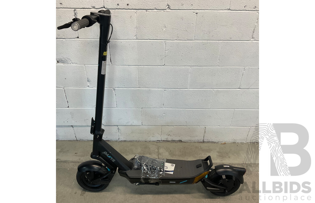 DAXYS Bandicoot L9P 48V Electric Scooter - ORP $1,999.00