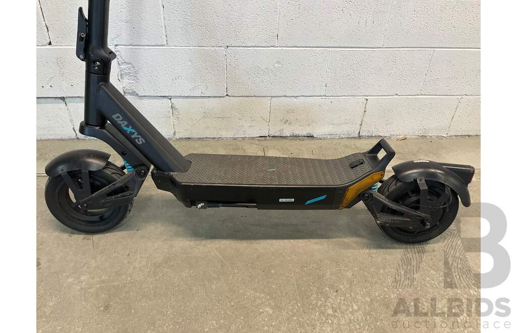 DAXYS Bandicoot L9P 48V Electric Scooter - ORP $1,999.00