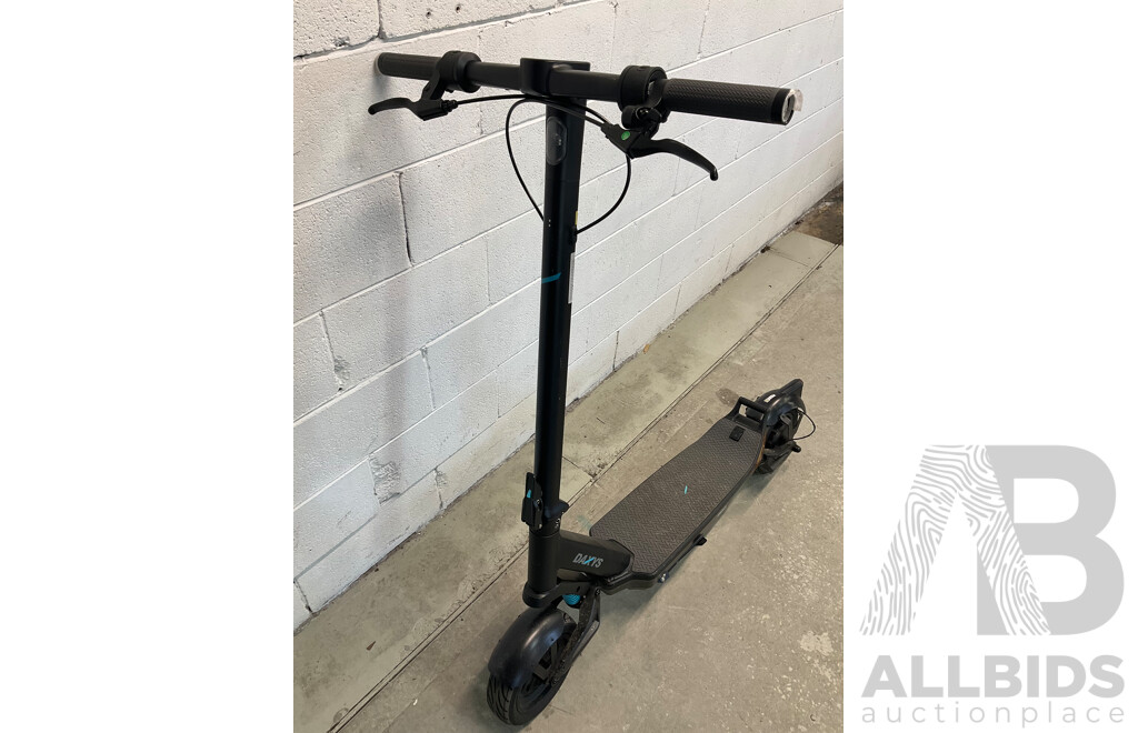 DAXYS Bandicoot L9P 48V Electric Scooter - ORP $1,999.00