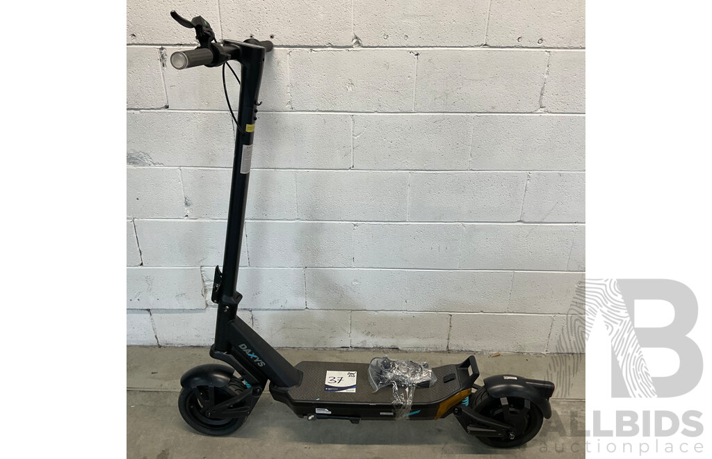 DAXYS Bandicoot L9P 48V Electric Scooter - ORP $1,999.00