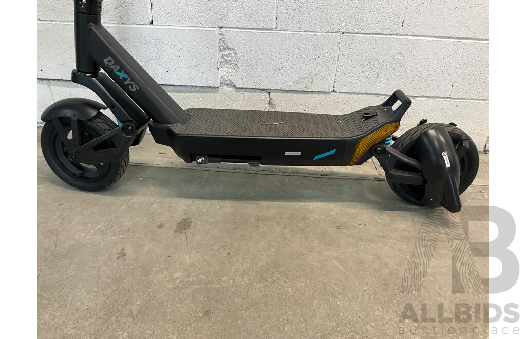 DAXYS Bandicoot L9P 48V Electric Scooter - ORP $1,999.00