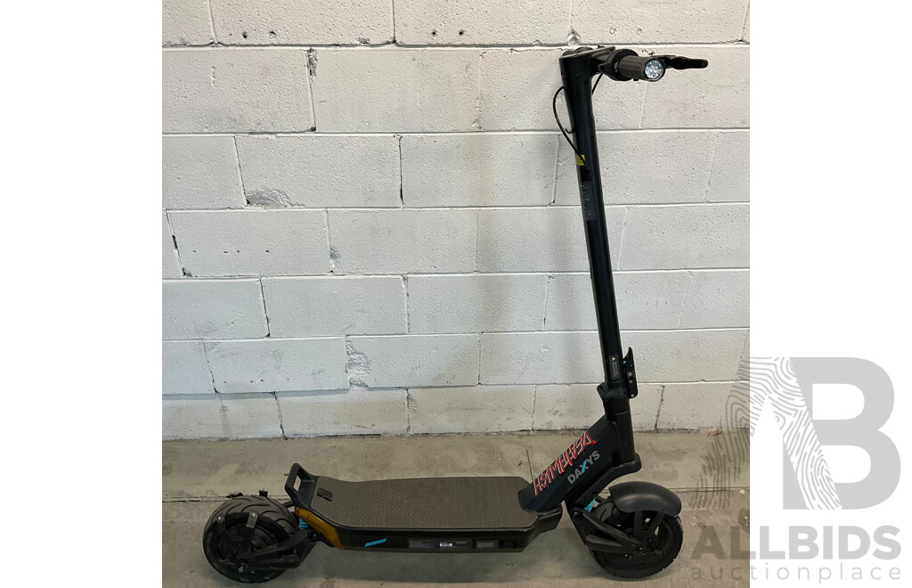 DAXYS Bandicoot L9P 48V Electric Scooter - ORP $1,999.00