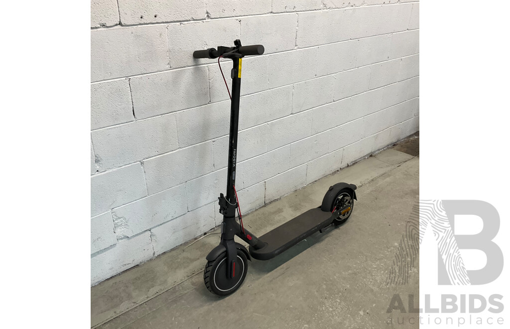 XIAOMI Electric Scooter 4 - ORP$649.00