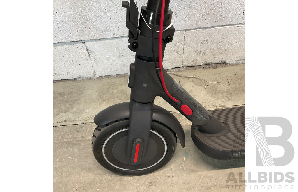 XIAOMI Electric Scooter 4 - ORP$649.00