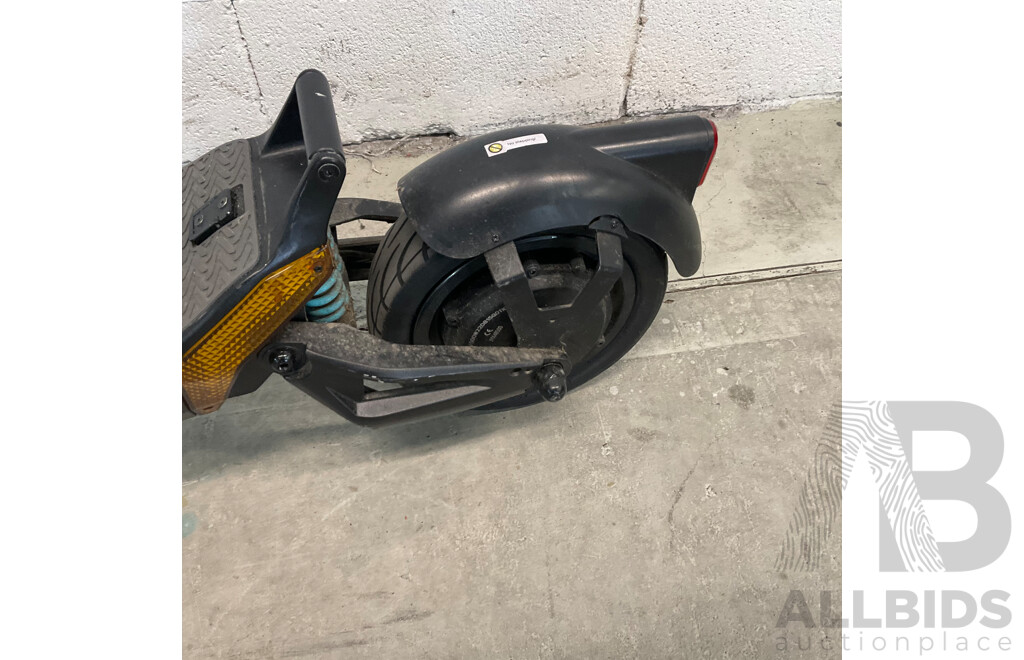 DAXYS Bandicoot Electric Scooter  - ORP $1,999.00