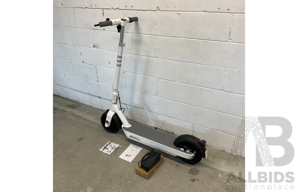 OKAI E-Scooter ES30L - ORP $1,199.00