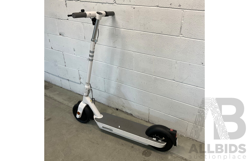 OKAI E-Scooter ES30L - ORP $1,199.00