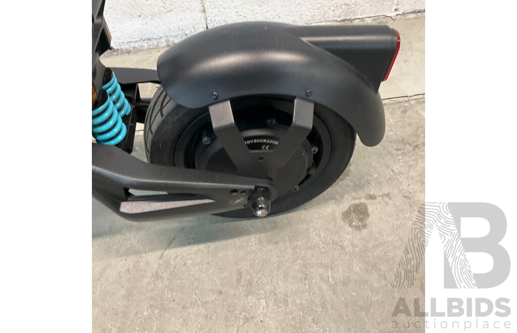 DAXYS Bandicoot Electric Scooter  - ORP $1,999.00