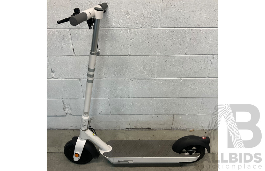 OKAI E-Scooter ES30L - ORP $1,199.00