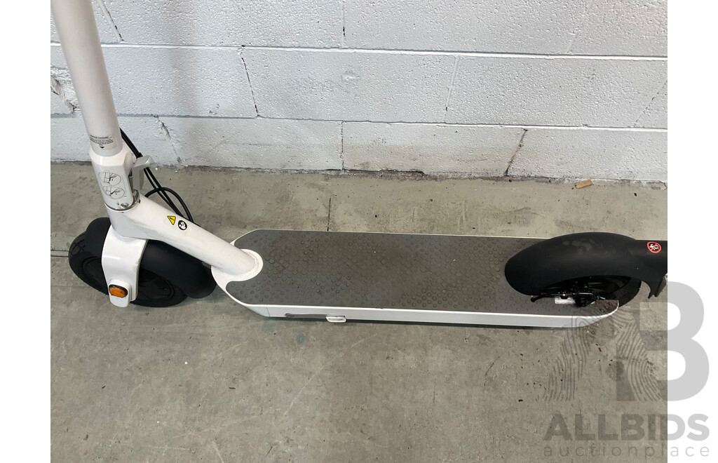 OKAI E-Scooter ES30L - ORP $1,199.00