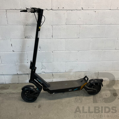 DAXYS Bandicoot Electric Scooter  - ORP $1,999.00