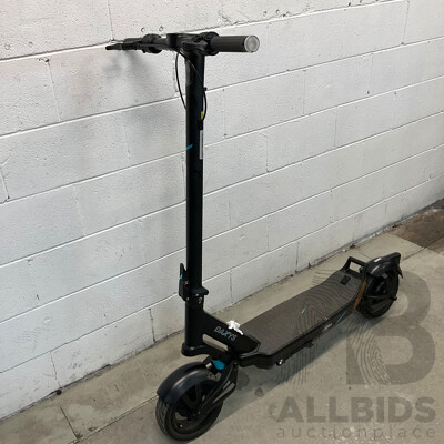 DAXYS Bandicoot Electric Scooter  - ORP $1,999.00