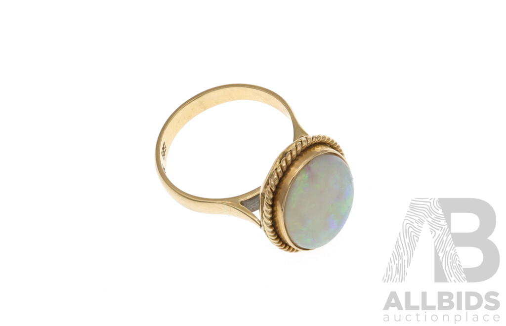 14ct Australian Lightning Ridge White Opal Vintage Ring, Size N, 5.97 Grams