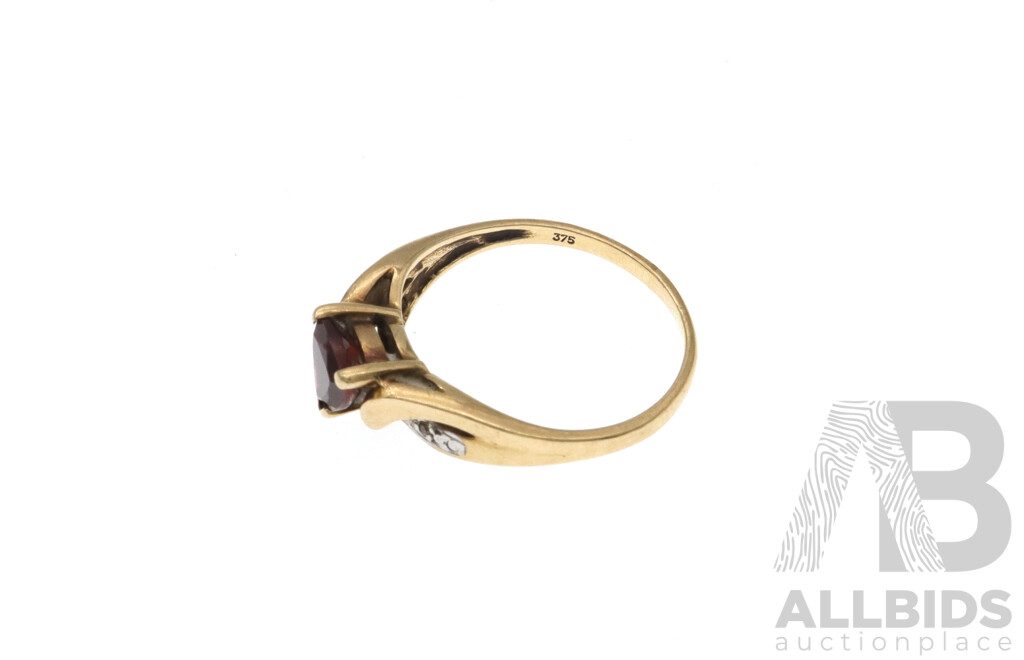 9ct Garnet & Diamond Set Dress Ring, Size I, 1.57 Grams