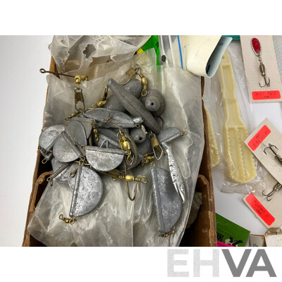 Collection of Vintage Fishing Lures, Sinkers, Swivels Including Tasmanian Devil, Rublex, Pegron, Hawk, Most in Original Packaging
