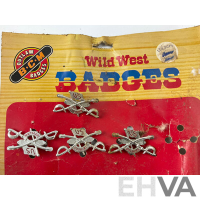 Two Vintage Sekiden Hawk Water Machine Guns Made in Japan and BCM Steel Wild West Badges